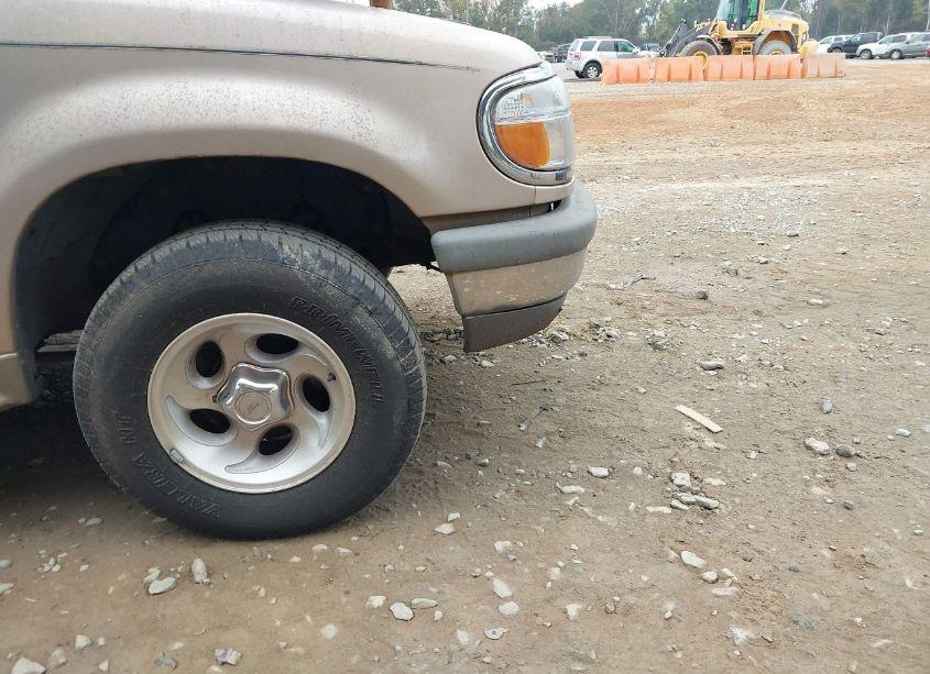 Photo 15 of 1996 Ford Explorer (VIN 1FMDU32X8TUB14368)