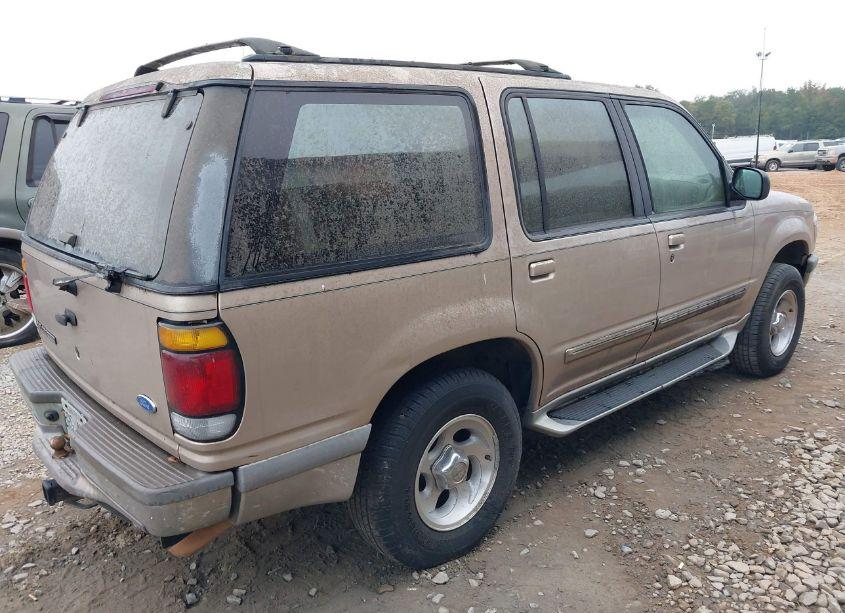 Photo 4 of 1996 Ford Explorer (VIN 1FMDU32X8TUB14368)
