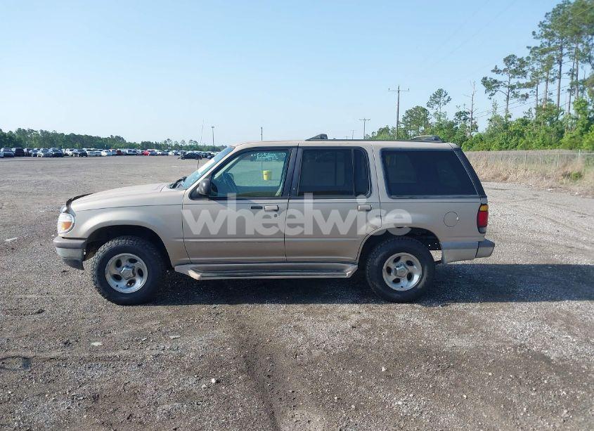 Photo 14 of 1997 Ford Explorer (VIN 1FMDU32X8VZC30353)