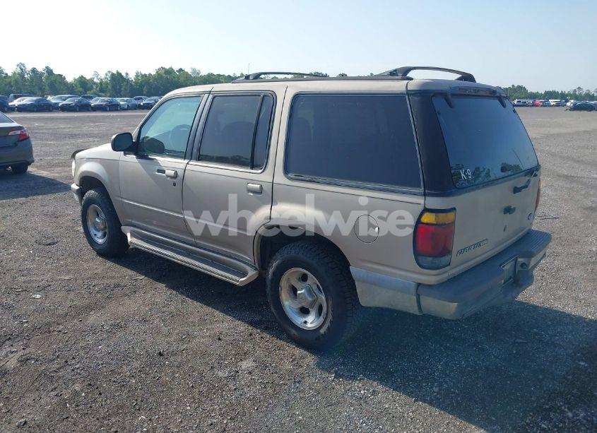 Photo 3 of 1997 Ford Explorer (VIN 1FMDU32X8VZC30353)