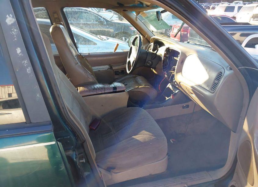 Photo 5 of 1997 Ford Explorer EDDIE BAUER/LIMITED/XL/XLT (VIN 1FMDU32X9VUD36212)