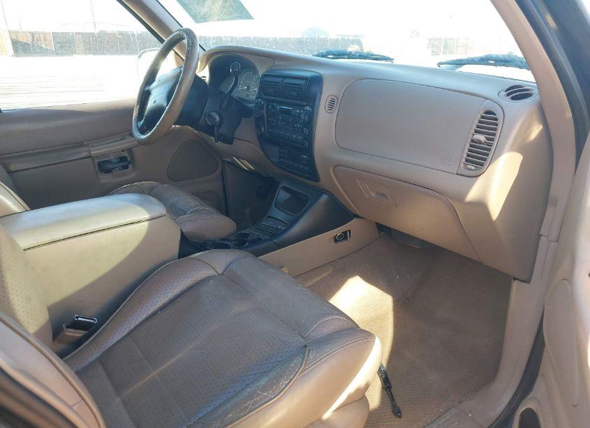 Photo 5 of 1997 Ford Explorer EDDIE BAUER/LIMITED/XL/XLT (VIN 1FMDU34E2VZB86281)