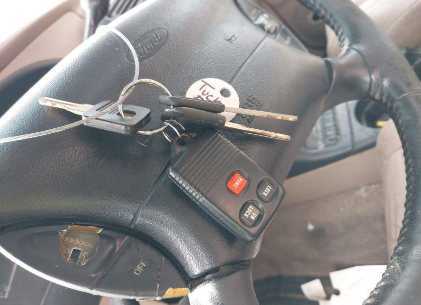 Photo 11 of 1997 Ford Explorer EDDIE BAUER/LIMITED/XL/XLT (VIN 1FMDU34E9VZB64763)