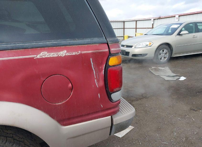 Photo 12 of 1997 Ford Explorer EDDIE BAUER/LIMITED/XL/XLT (VIN 1FMDU34E9VZB64763)
