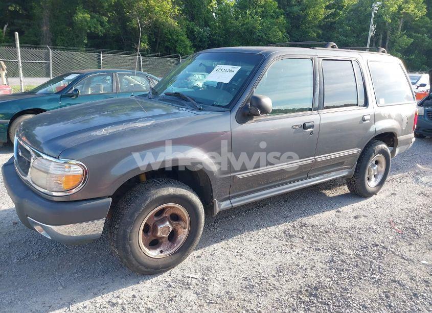 Photo 2 of 1999 Ford Explorer EDDIE BAUER/LIMITED/XLT (VIN 1FMDU34E9XUA90518)