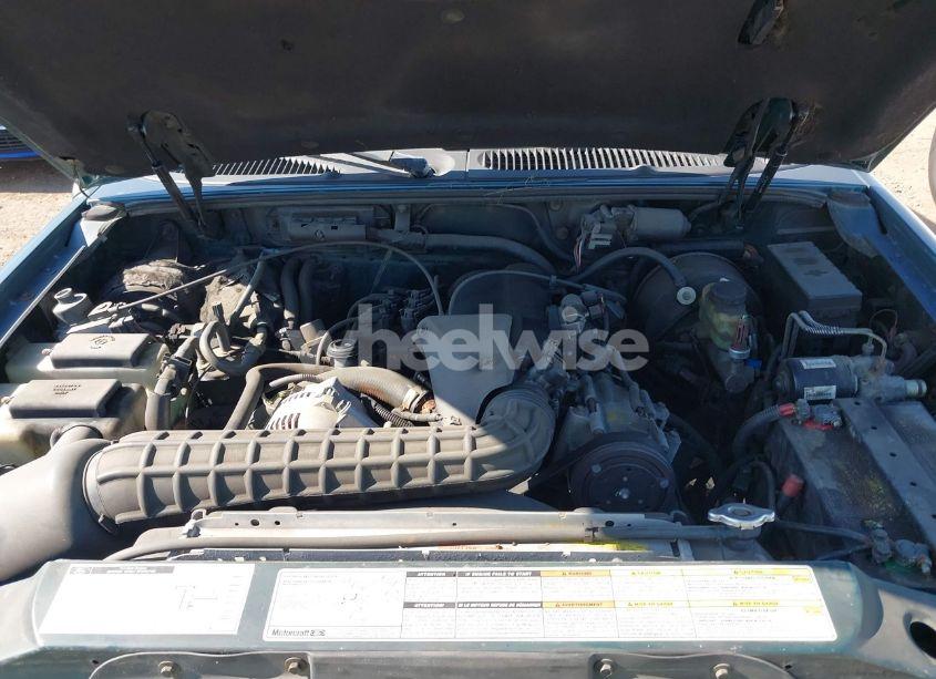 Photo 10 of 1996 Ford Explorer (VIN 1FMDU34X0TUA60125)