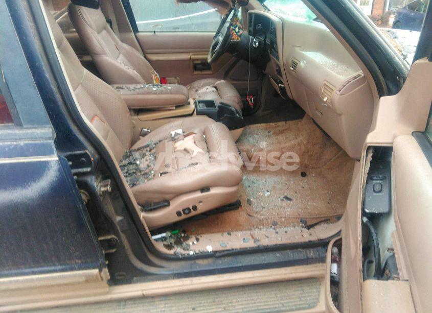 Photo 5 of 1993 Ford Explorer (VIN 1FMDU34X1PUC65328)