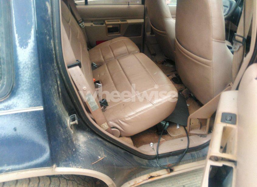 Photo 8 of 1993 Ford Explorer (VIN 1FMDU34X1PUC65328)