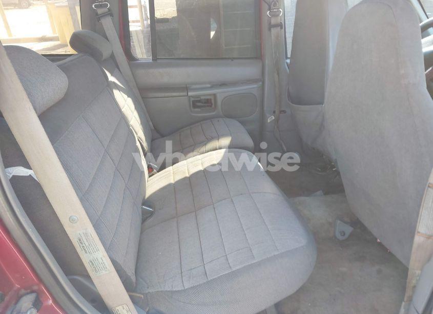 Photo 8 of 1996 Ford Explorer (VIN 1FMDU34X1TUB44938)