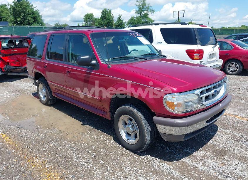 1996 Ford Explorer (VIN 1FMDU34X2TUC41565) main photo