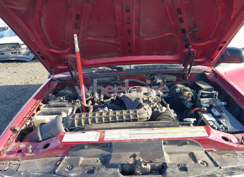 Photo 10 of 1996 Ford Explorer (VIN 1FMDU34X2TZA64714)