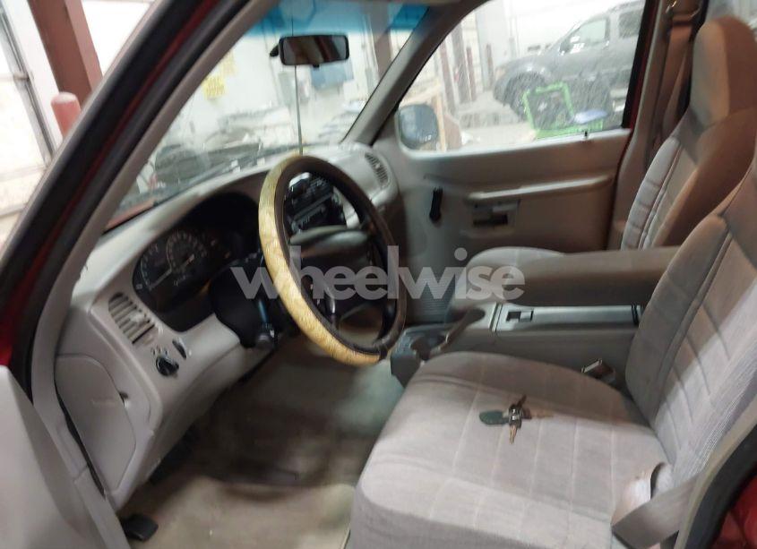 Photo 5 of 1997 Ford Explorer EDDIE BAUER/LIMITED/XL/XLT (VIN 1FMDU34X2VUC72303)