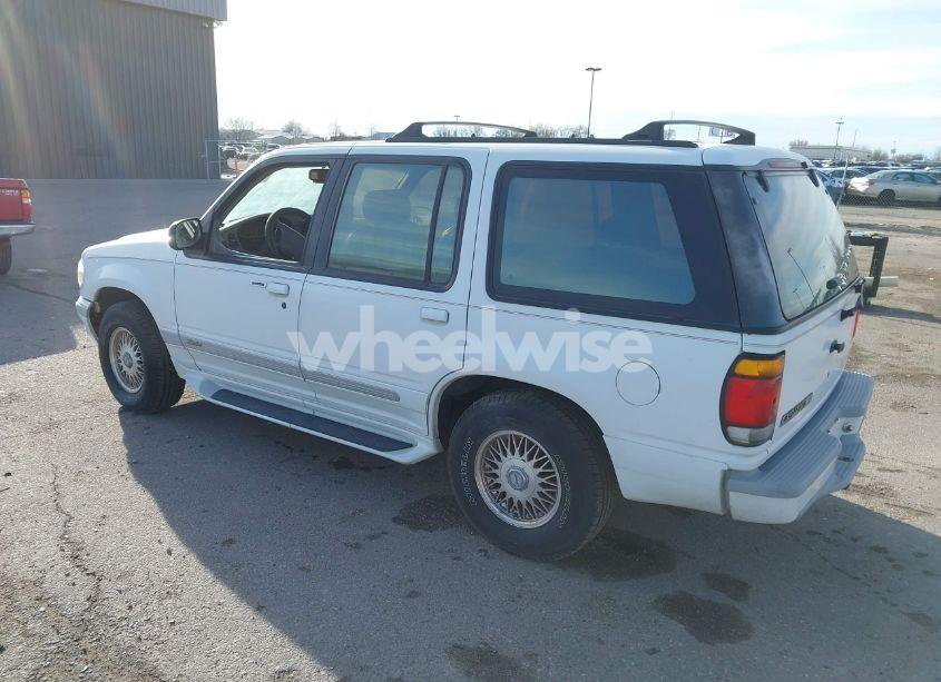 Photo 3 of 1995 Ford Explorer N/A (VIN 1FMDU34X4SZB10719)