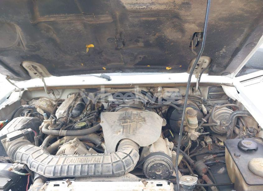 Photo 10 of 1992 Ford Explorer N/A (VIN 1FMDU34X5NUA89770)