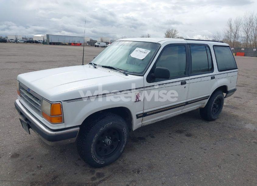 Photo 2 of 1992 Ford Explorer N/A (VIN 1FMDU34X5NUA89770)