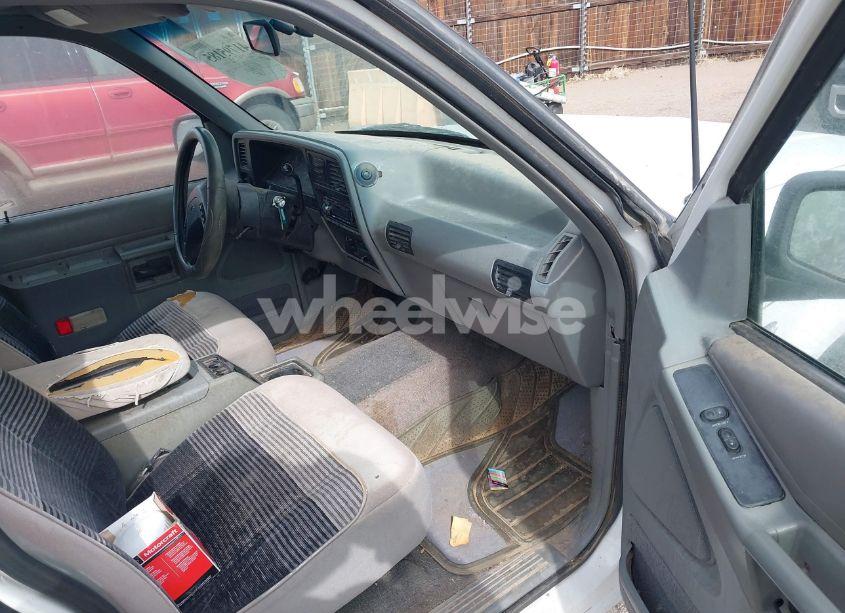 Photo 5 of 1992 Ford Explorer N/A (VIN 1FMDU34X5NUA89770)