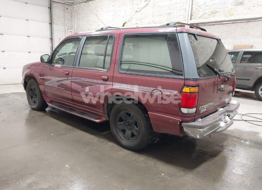 Photo 3 of 1996 Ford Explorer (VIN 1FMDU34X5TUA71380)