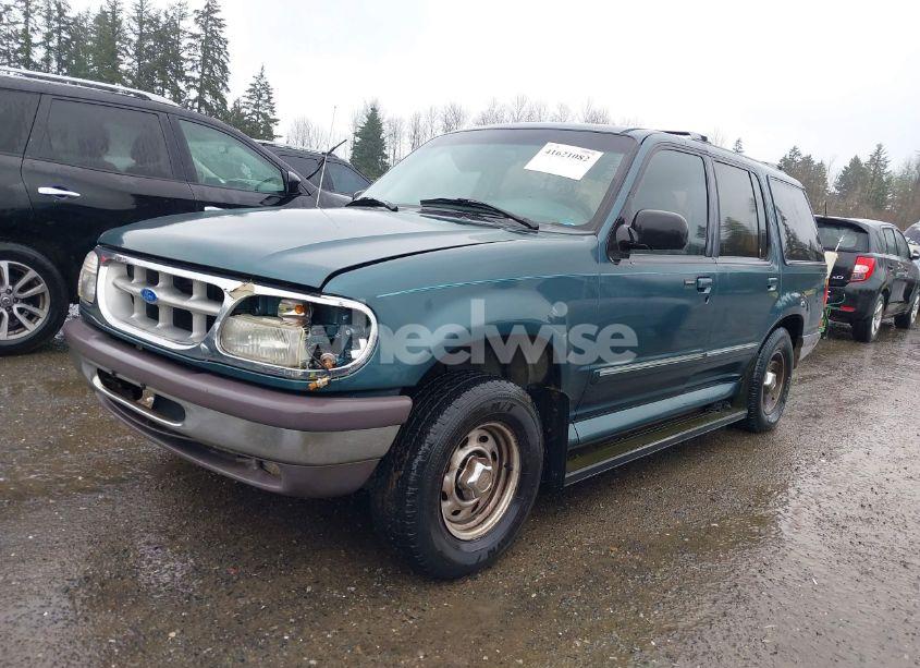 Photo 2 of 1996 Ford Explorer (VIN 1FMDU34X5TUD53521)