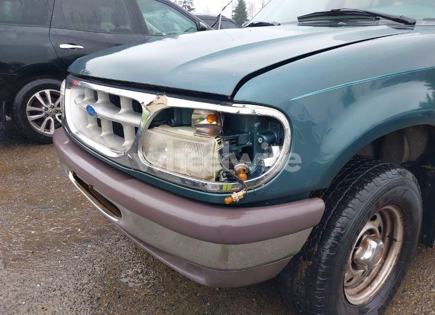 Photo 6 of 1996 Ford Explorer (VIN 1FMDU34X5TUD53521)