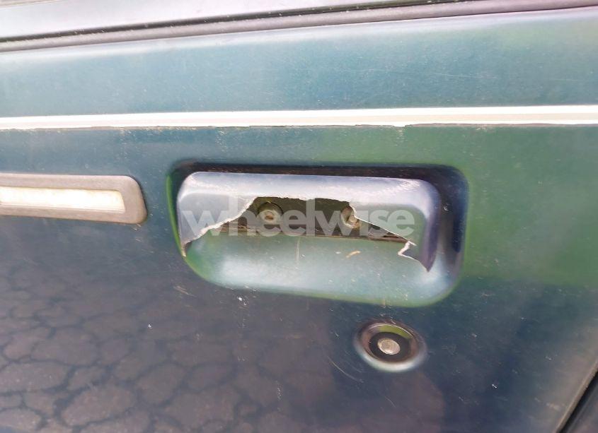 Photo 6 of 1996 Ford Explorer (VIN 1FMDU34X6TUC31976)