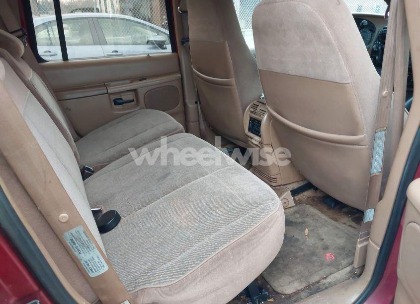 Photo 8 of 1996 Ford Explorer (VIN 1FMDU34X6TUD79366)