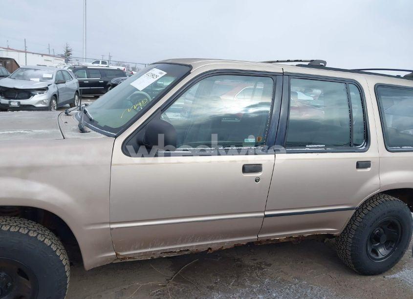 Photo 14 of 1993 Ford Explorer (VIN 1FMDU34X7PUD58936)
