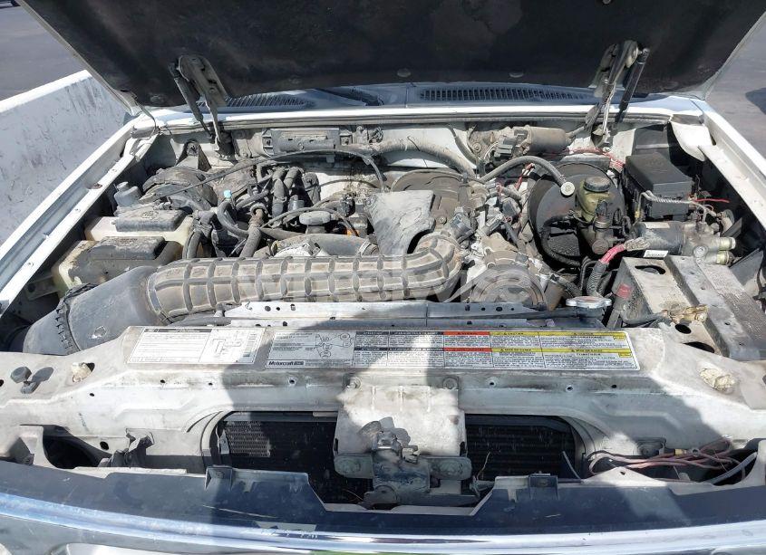 Photo 10 of 1996 Ford Explorer (VIN 1FMDU34X7TUA53849)