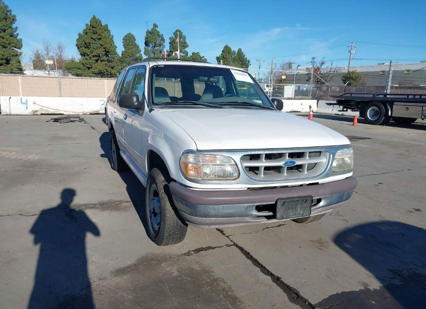 1996 Ford Explorer (VIN 1FMDU34X7TUD32413) main photo