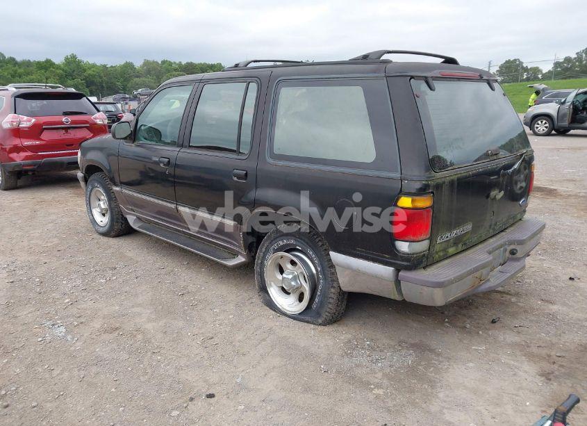 Photo 3 of 1996 Ford Explorer (VIN 1FMDU34X7TZB67613)