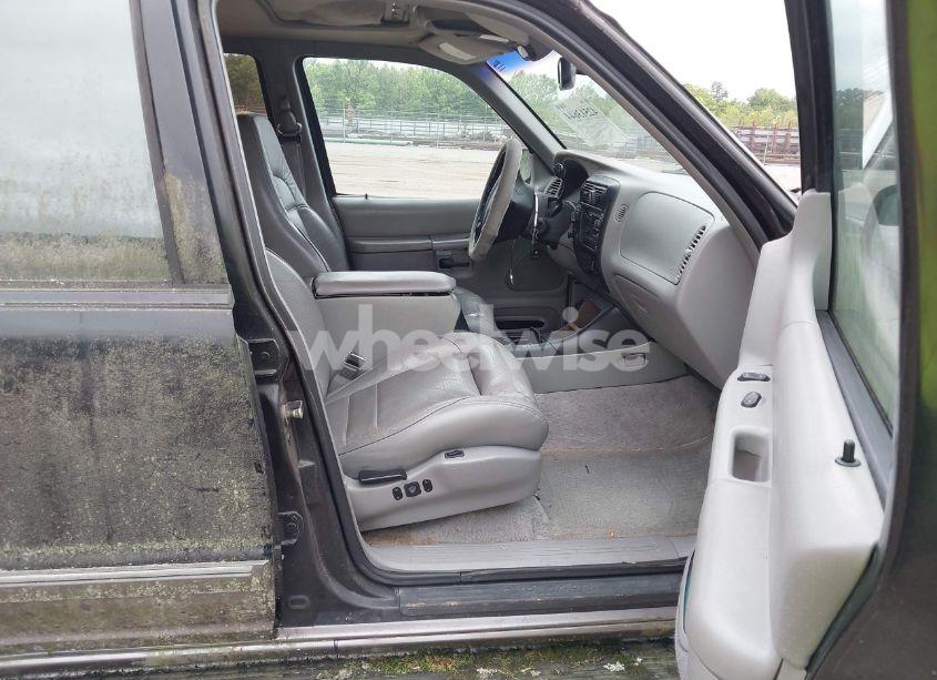 Photo 5 of 1996 Ford Explorer (VIN 1FMDU34X7TZB67613)