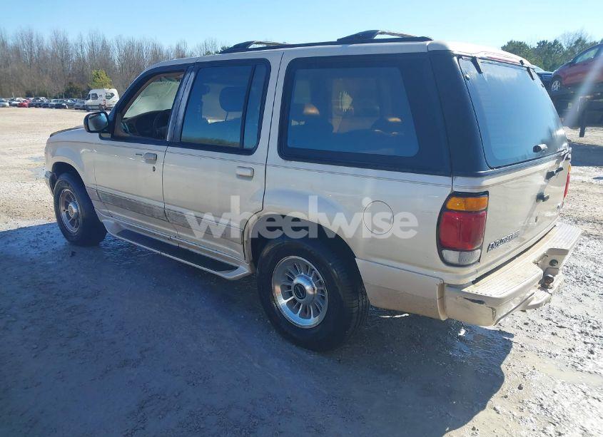 Photo 3 of 1996 Ford Explorer (VIN 1FMDU34X8TZA58416)