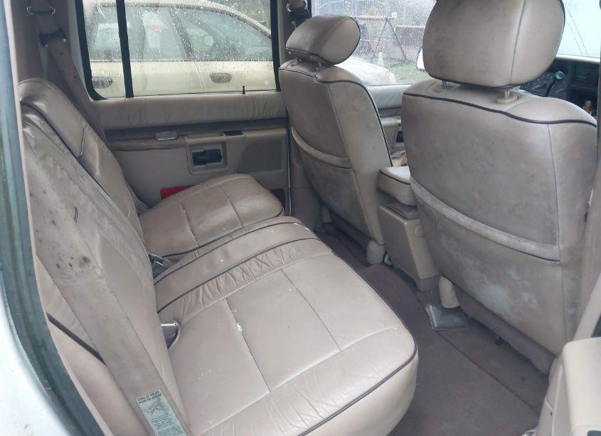Photo 8 of 1994 Ford Explorer N/A (VIN 1FMDU34X9RUE37740)