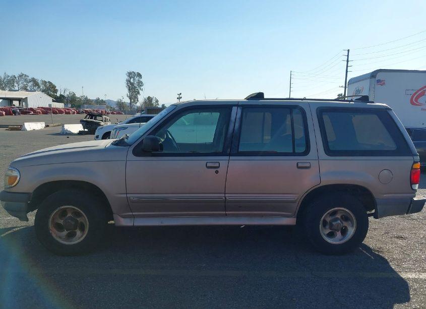 Photo 5 of 1995 Ford Explorer N/A (VIN 1FMDU34X9SZB32635)