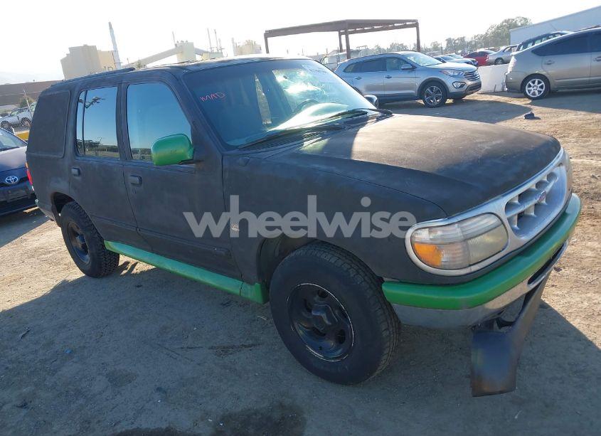 1996 Ford Explorer (VIN 1FMDU35P2TZB12209) main photo