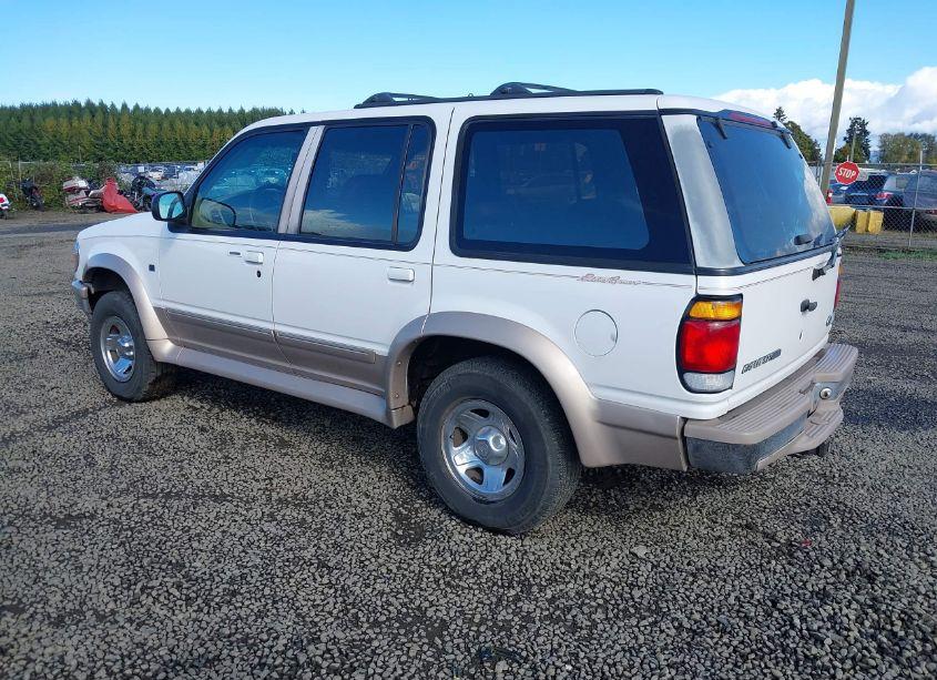 Photo 3 of 1997 Ford Explorer EDDIE BAUER/LIMITED/XLT (VIN 1FMDU35P5VZA67138)