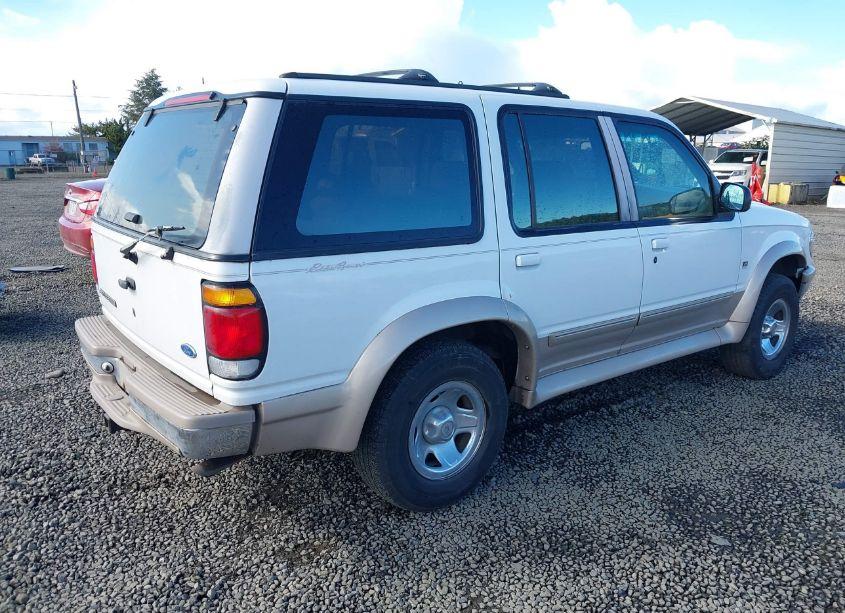 Photo 4 of 1997 Ford Explorer EDDIE BAUER/LIMITED/XLT (VIN 1FMDU35P5VZA67138)