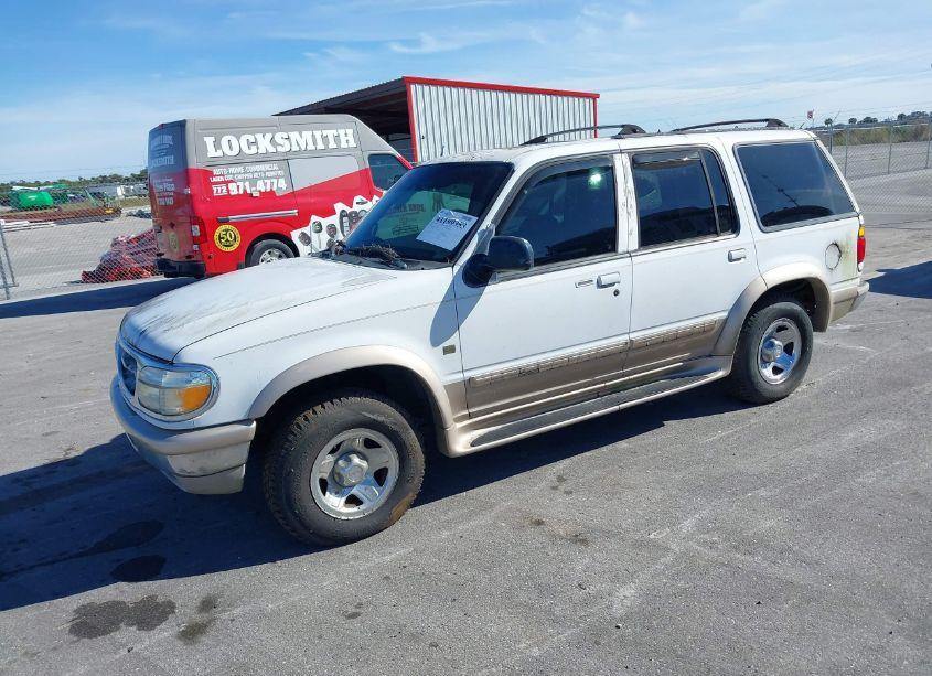 Photo 2 of 1997 Ford Explorer EDDIE BAUER/LIMITED/XLT (VIN 1FMDU35P8VZB43208)