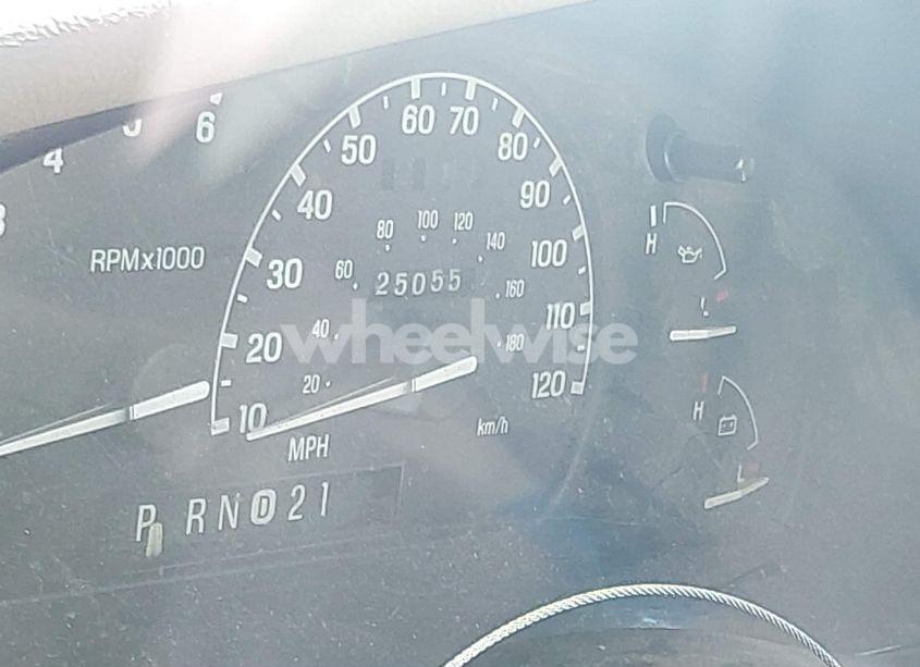 Photo 7 of 2000 Ford Explorer XLT (VIN 1FMDU63E6YUA49199)