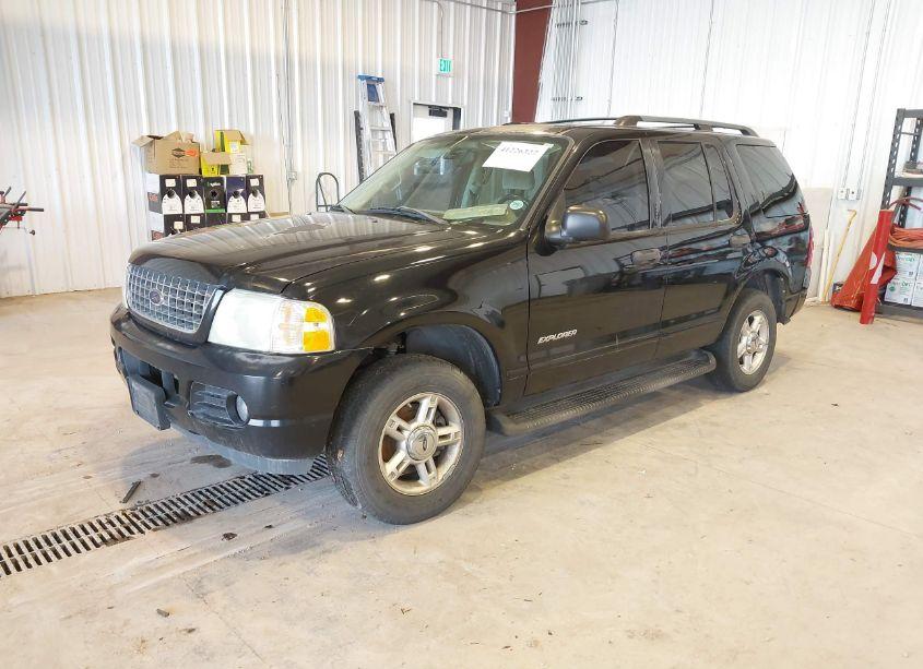 Photo 2 of 2004 Ford Explorer XLT (VIN 1FMDU63E94ZB21946)