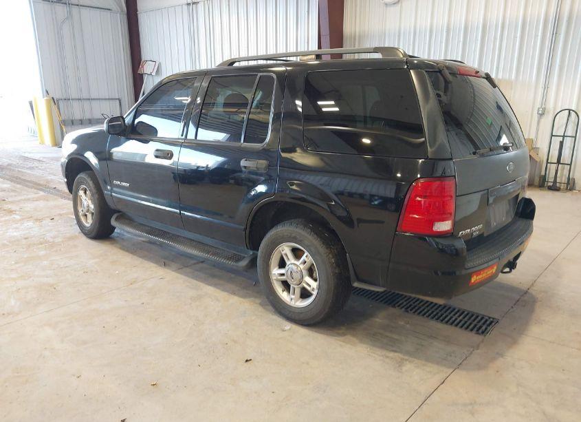 Photo 3 of 2004 Ford Explorer XLT (VIN 1FMDU63E94ZB21946)
