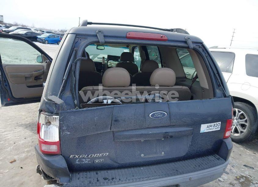 Photo 6 of 2002 Ford Explorer XLT (VIN 1FMDU63K82ZC54734)