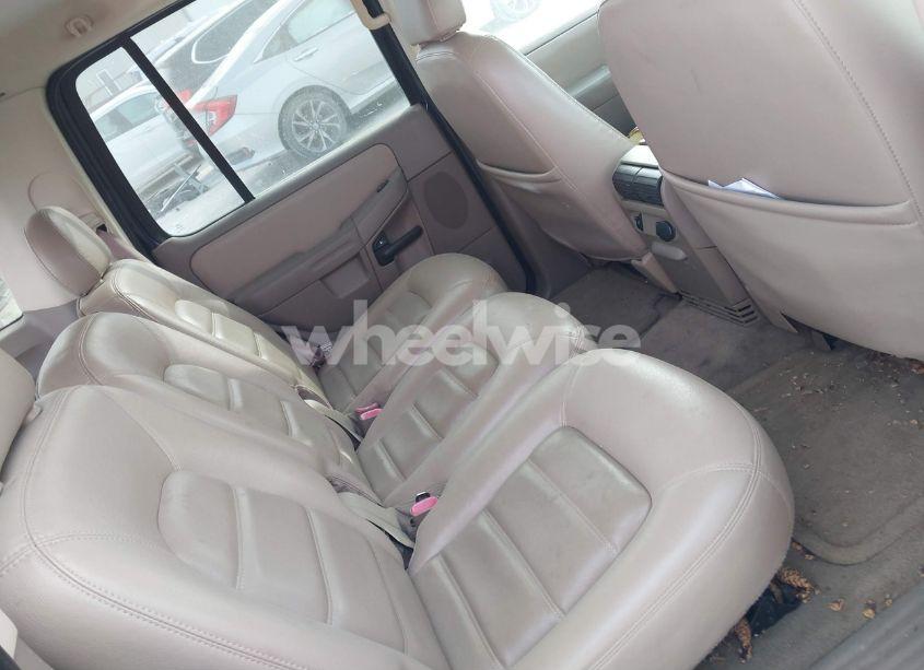 Photo 8 of 2002 Ford Explorer XLT (VIN 1FMDU63K82ZC54734)