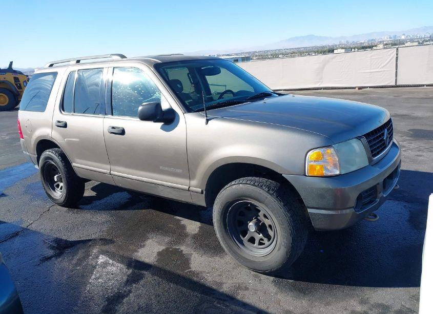 2004 Ford Explorer XLT (VIN 1FMDU63W14UA45340) main photo