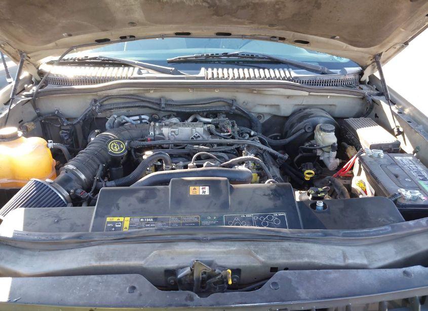 Photo 10 of 2004 Ford Explorer XLT (VIN 1FMDU63W14UA45340)