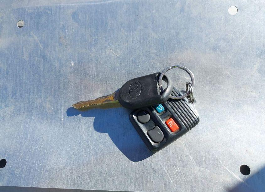 Photo 11 of 2004 Ford Explorer XLT (VIN 1FMDU63W14UA45340)