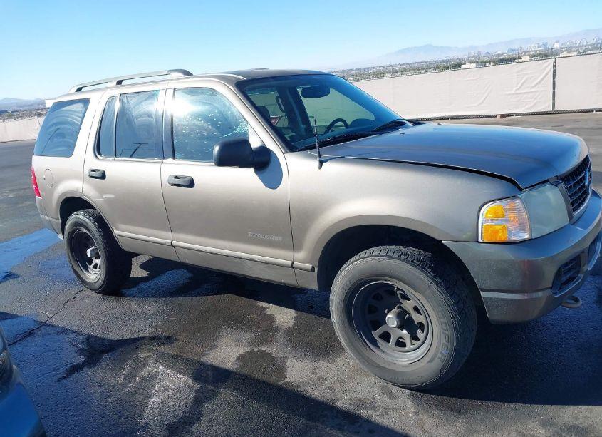 Photo 13 of 2004 Ford Explorer XLT (VIN 1FMDU63W14UA45340)
