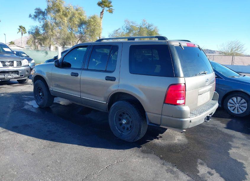 Photo 3 of 2004 Ford Explorer XLT (VIN 1FMDU63W14UA45340)