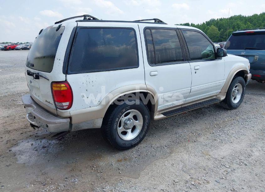 Photo 4 of 2000 Ford Explorer EDDIE BAUER (VIN 1FMDU64E5YZB10754)