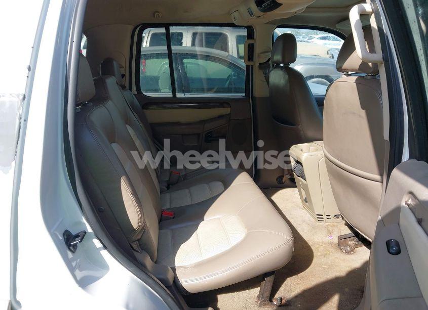 Photo 8 of 2005 Ford Explorer EDDIE BAUER (VIN 1FMDU64WX5UB50331)