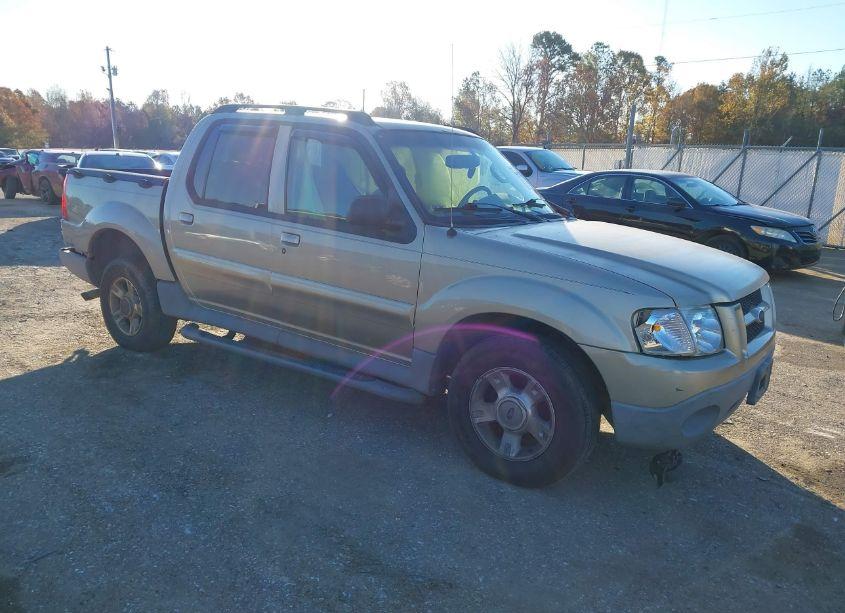 2003 Ford Explorer SPORT TRAC XLS/XLT (VIN 1FMDU67E33UA88402) main photo